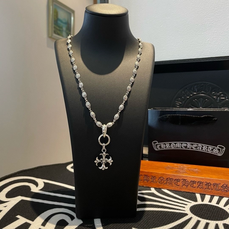 Ch**me He**ts necklaces